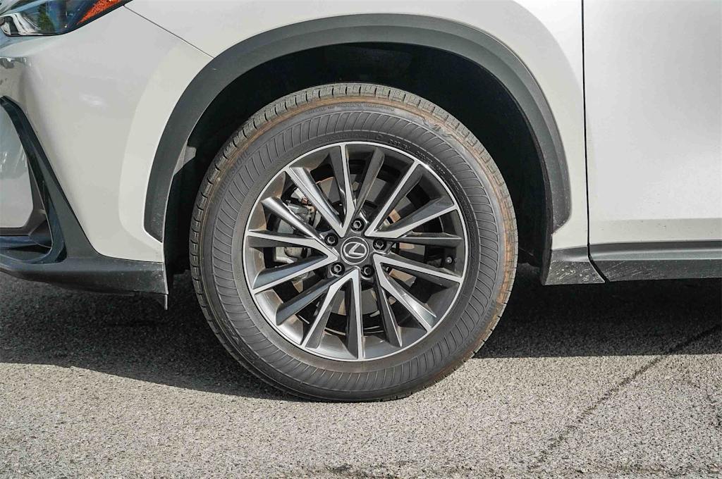 Thumbnail: 2024 Lexus ES - 10