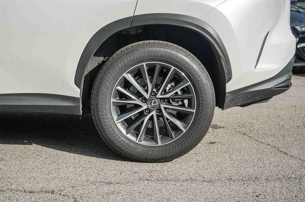 Thumbnail: 2024 Lexus ES - 5