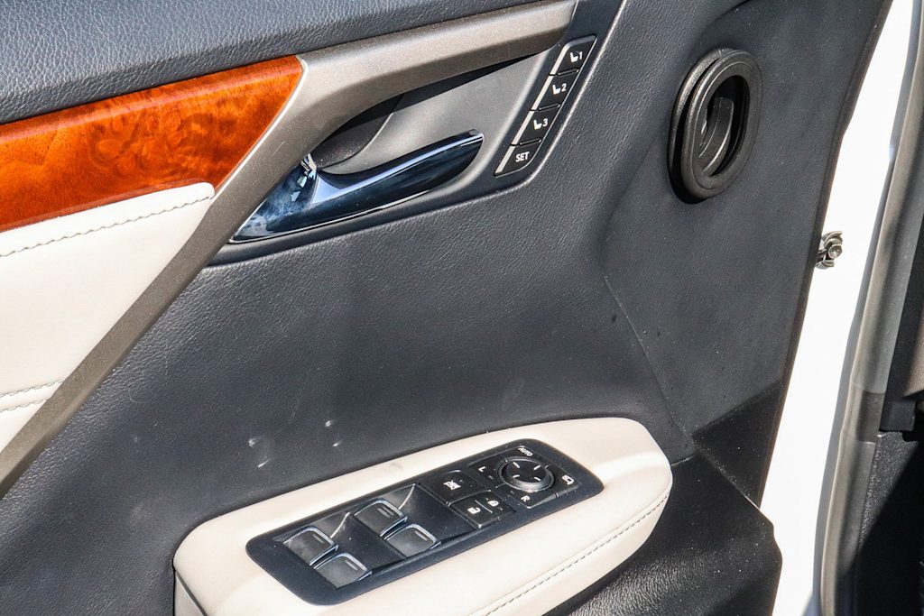Thumbnail: 2018 Lexus RX - 26