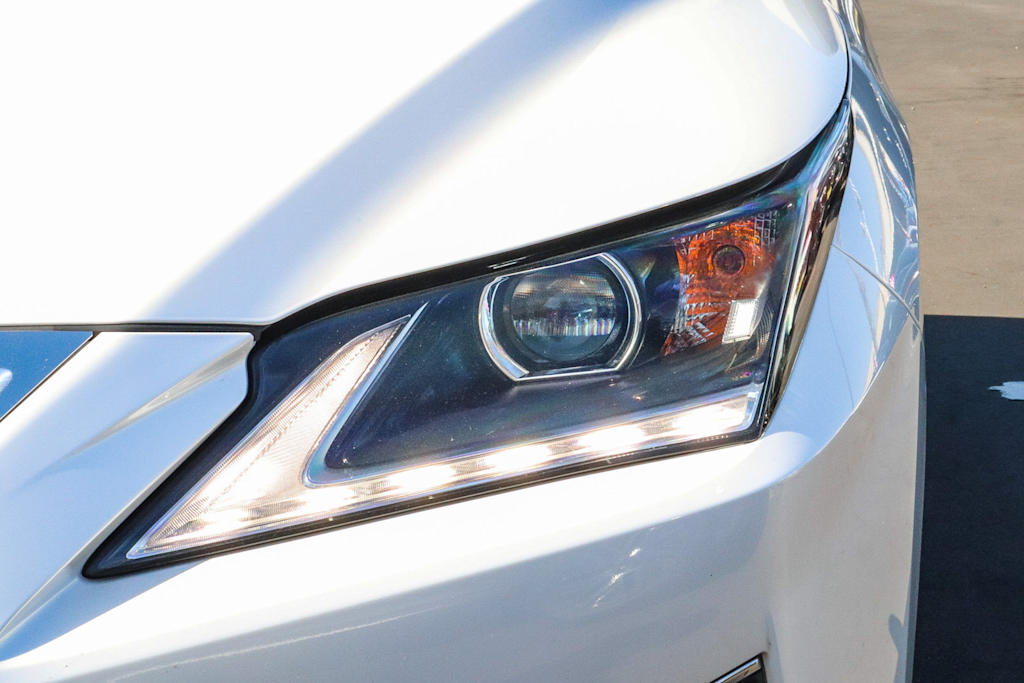 Thumbnail: 2018 Lexus RX - 19
