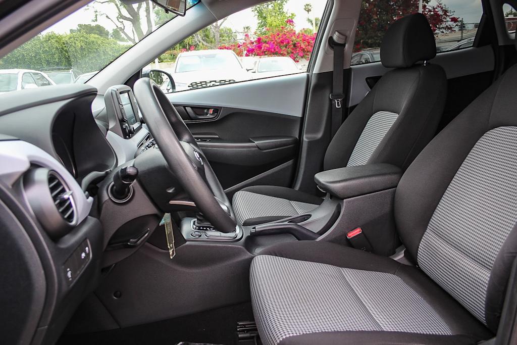 2020 Hyundai Kona SE 10