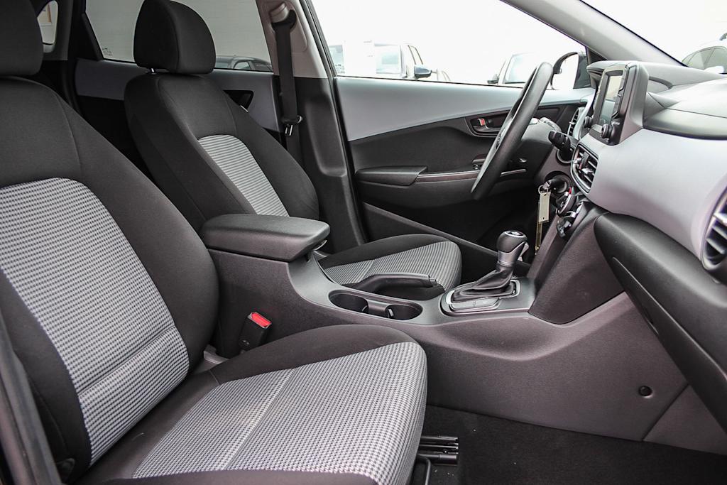 2020 Hyundai Kona SE 9