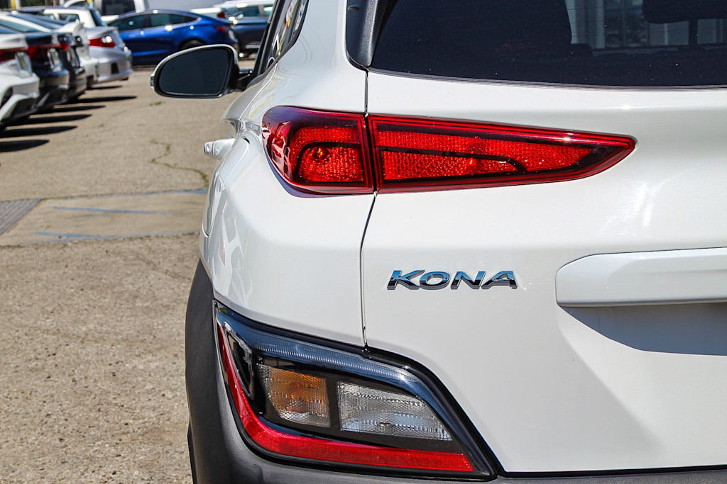 2022 Hyundai Kona SEL 8
