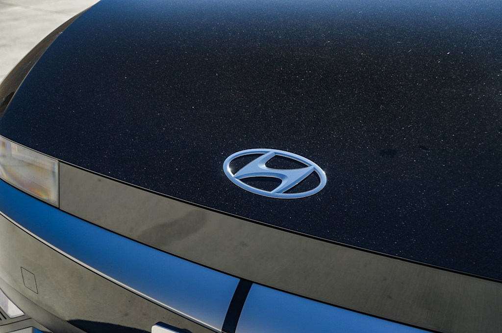 Thumbnail: 2023 Hyundai Ioniq 5 - 19