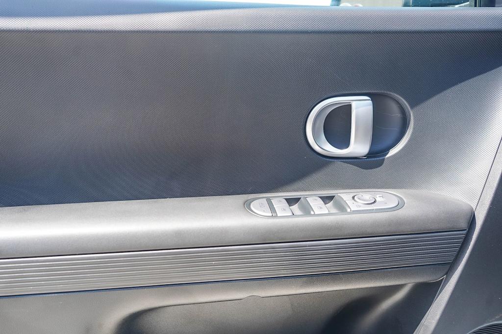 Thumbnail: 2024 Hyundai Ioniq 5 - 22