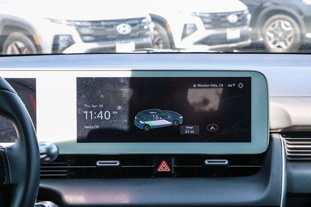 Thumbnail: 2024 Hyundai Ioniq 5 - 12