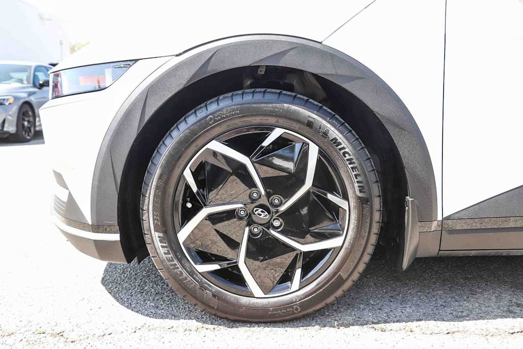 Thumbnail: 2023 Hyundai Ioniq 5 - 5