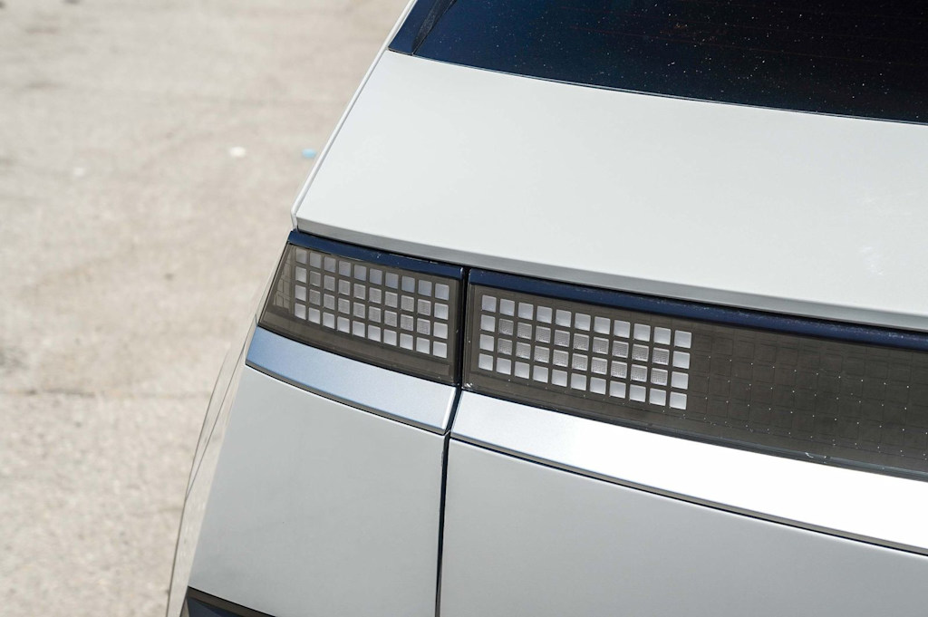 Thumbnail: 2024 Hyundai Ioniq 5 - 19