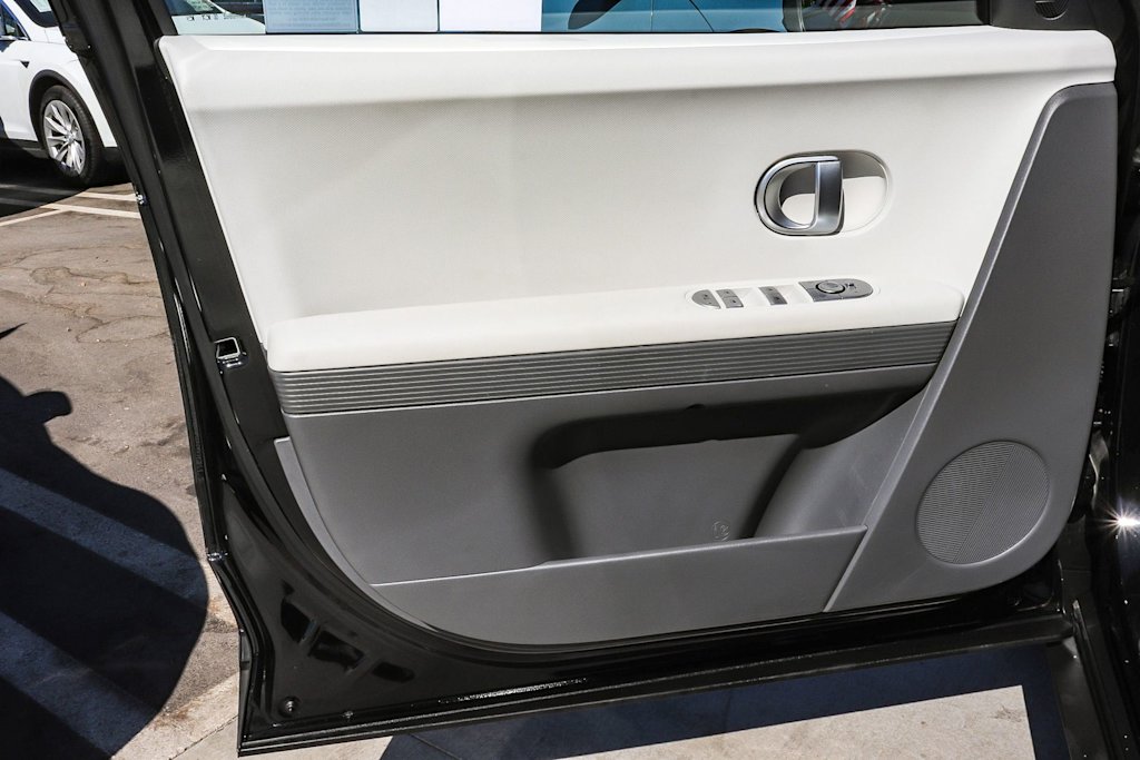 Thumbnail: 2024 Hyundai Ioniq 5 - 24