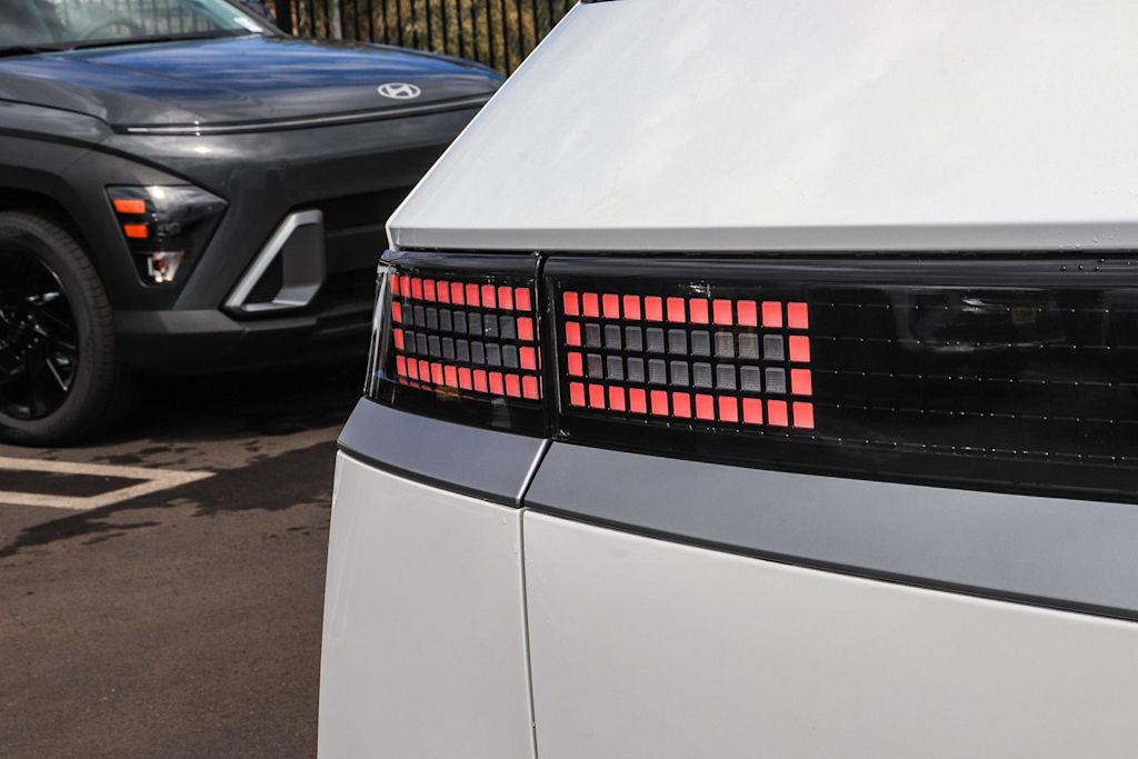 Thumbnail: 2024 Hyundai Ioniq 5 - 23