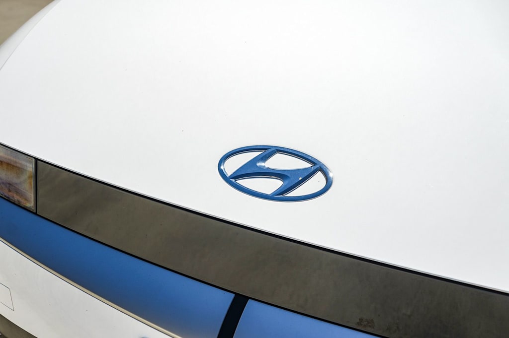 Thumbnail: 2023 Hyundai Ioniq 5 - 6