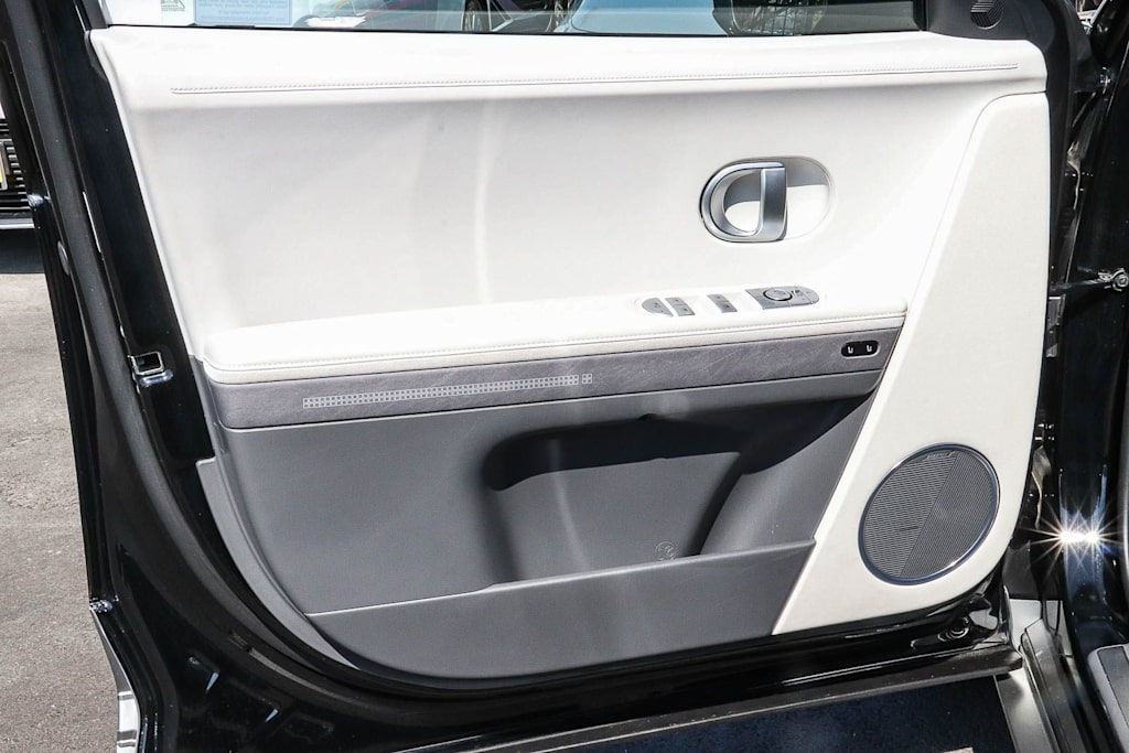 Thumbnail: 2024 Hyundai Ioniq 5 - 21