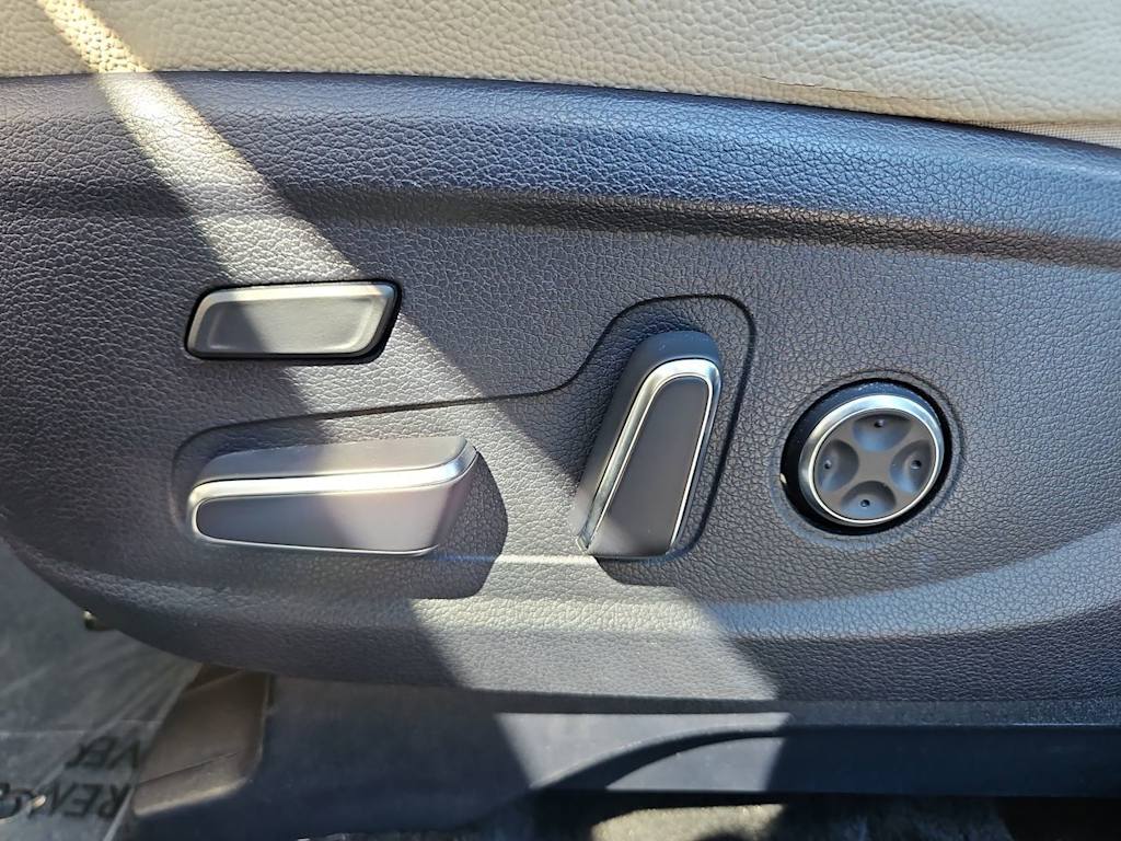 Thumbnail: 2023 Hyundai Palisade - 25