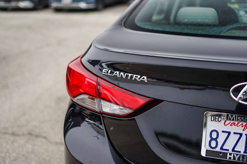Thumbnail: 2016 Hyundai Elantra - 12