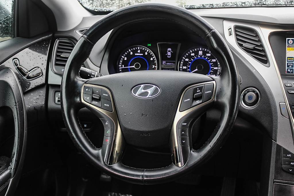 2012 Hyundai Azera Base 9