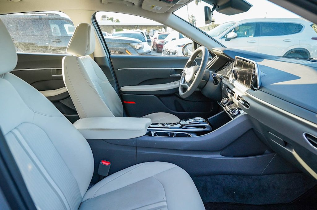 Thumbnail: 2023 Hyundai Sonata - 8