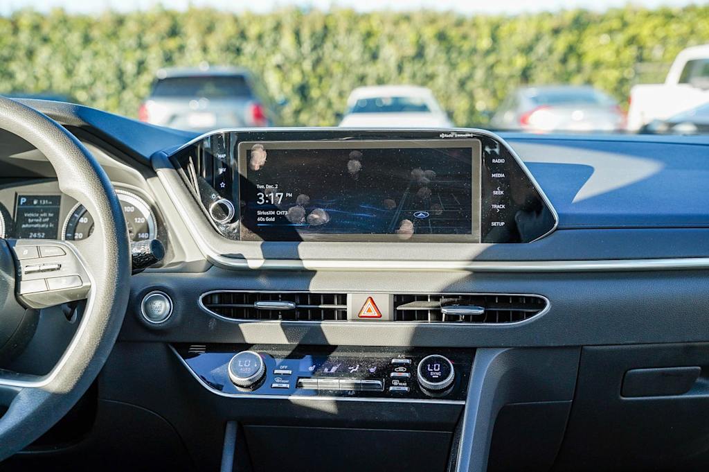 Thumbnail: 2023 Hyundai Sonata - 11