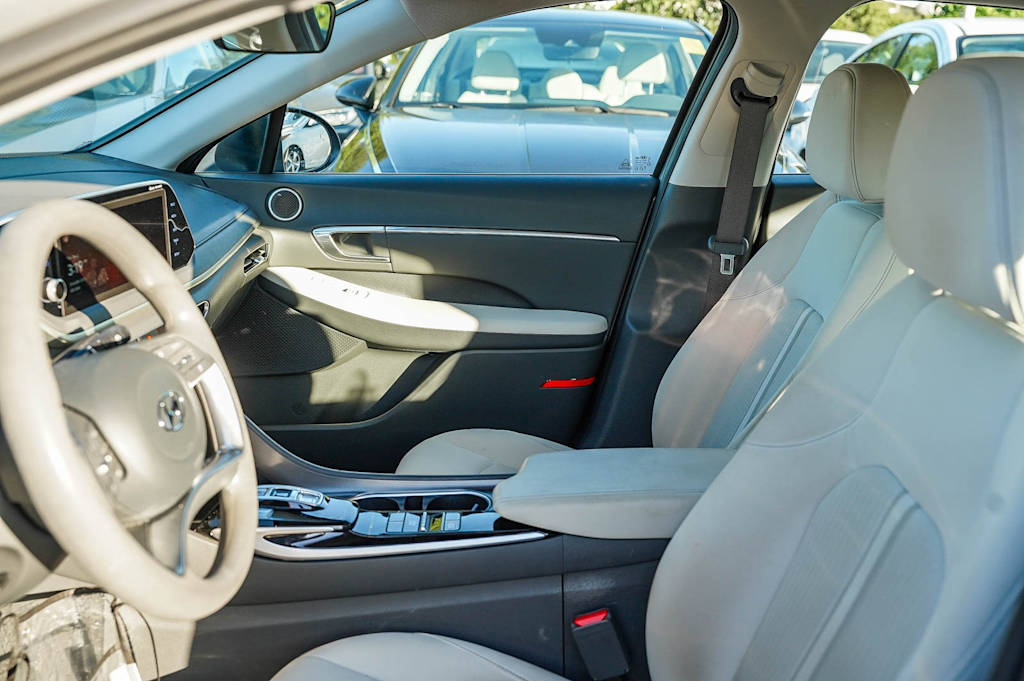 Thumbnail: 2023 Hyundai Sonata - 9