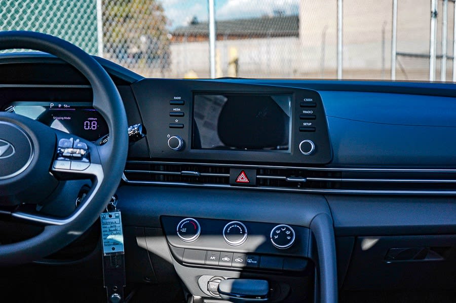 Thumbnail: 2025 Hyundai Elantra - 8