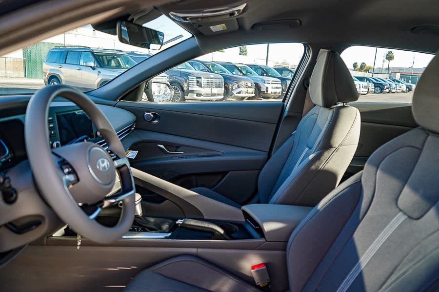 Thumbnail: 2025 Hyundai Elantra - 10