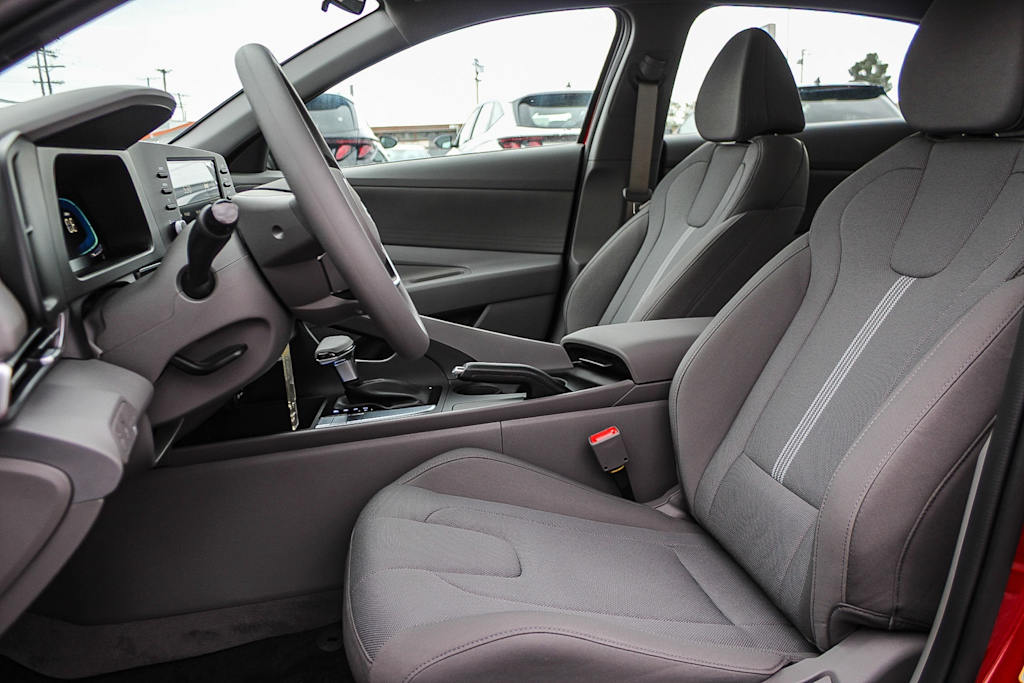 Thumbnail: 2025 Hyundai Elantra - 10