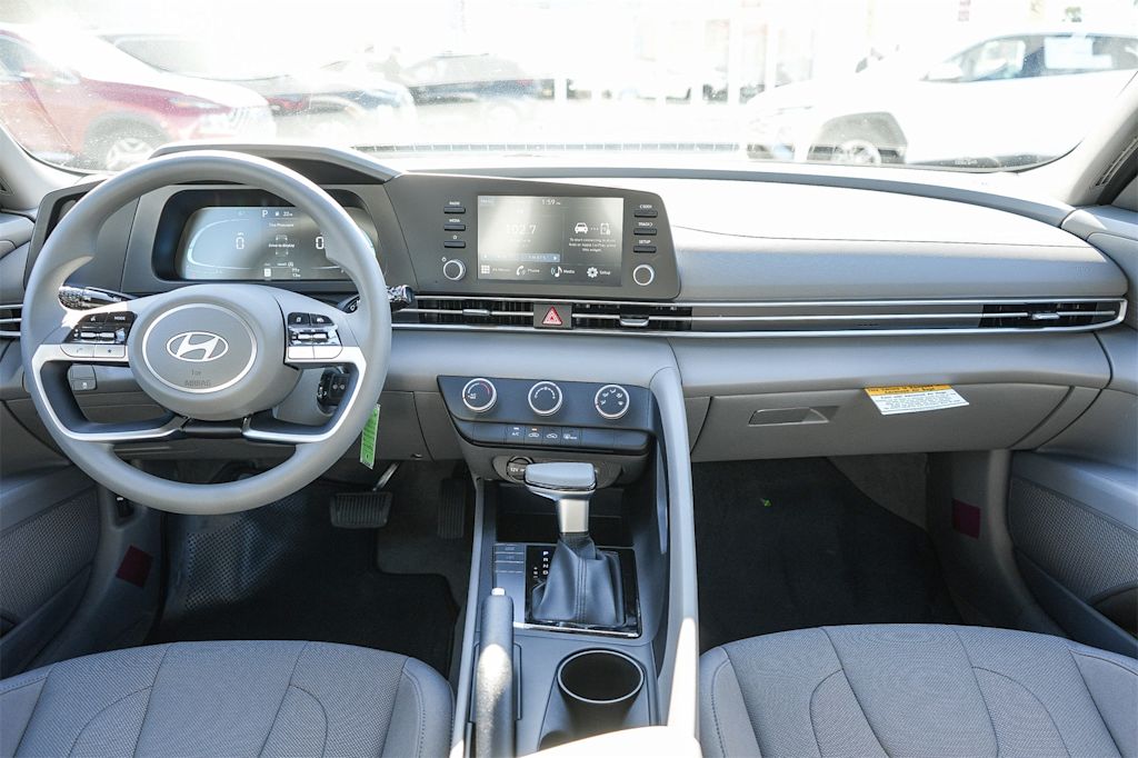 Thumbnail: 2025 Hyundai Elantra - 2