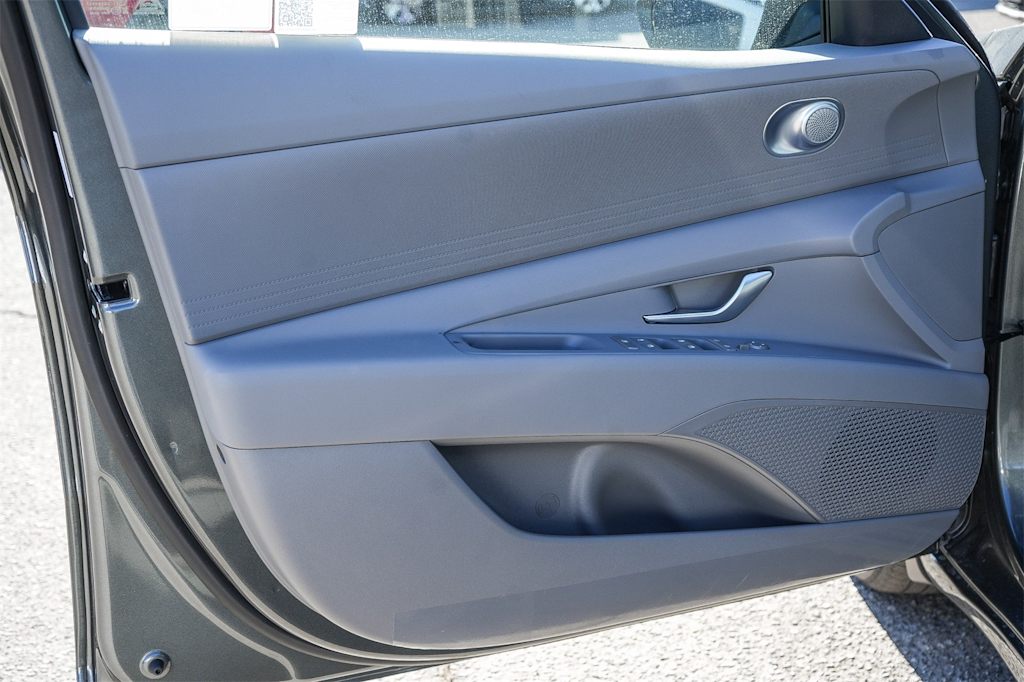 Thumbnail: 2025 Hyundai Elantra - 28