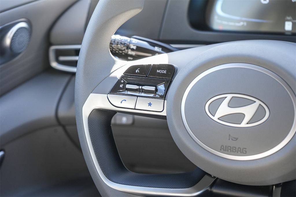 Thumbnail: 2025 Hyundai Elantra - 25