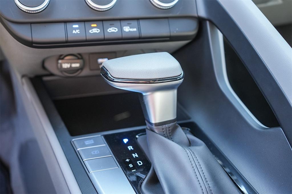 Thumbnail: 2025 Hyundai Elantra - 13