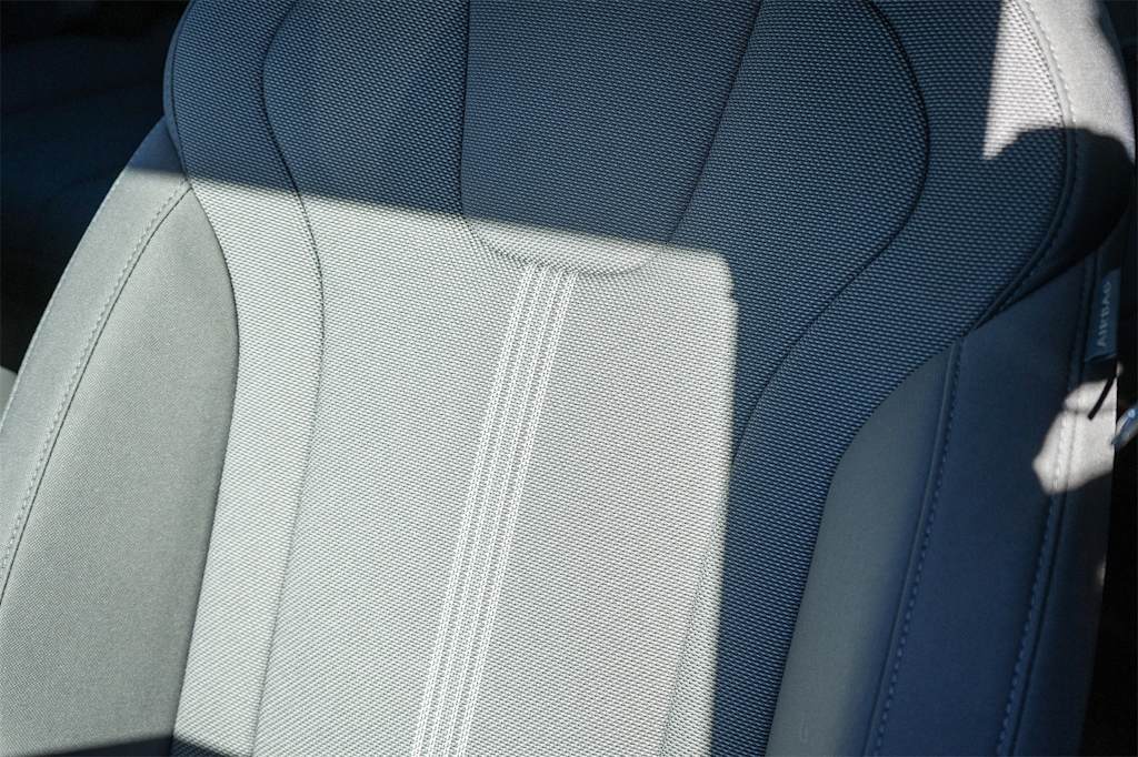 Thumbnail: 2025 Hyundai Elantra - 33