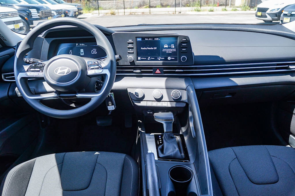 Thumbnail: 2026 Hyundai Elantra - 2