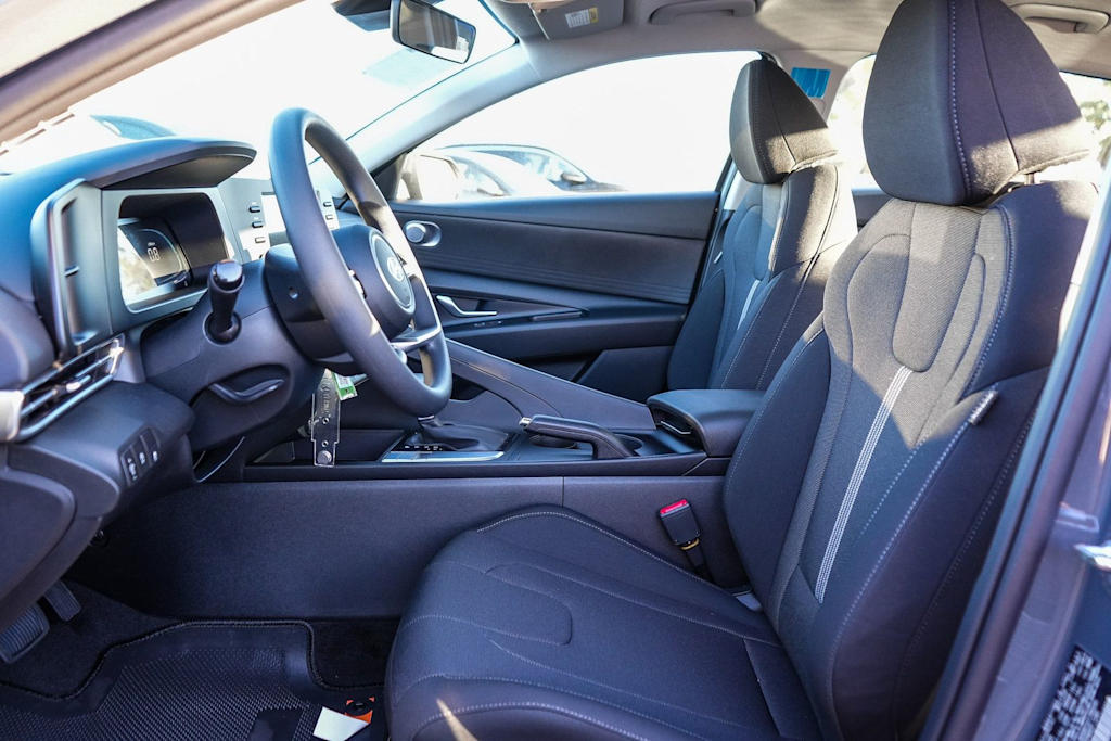 Thumbnail: 2026 Hyundai Elantra - 10