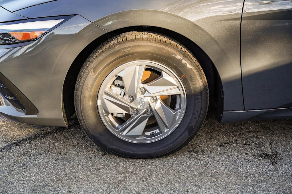 Thumbnail: 2026 Hyundai Elantra - 6