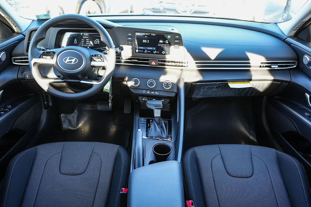 Thumbnail: 2026 Hyundai Elantra - 2