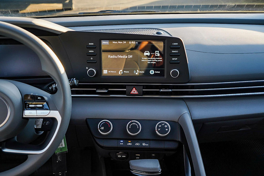Thumbnail: 2026 Hyundai Elantra - 13