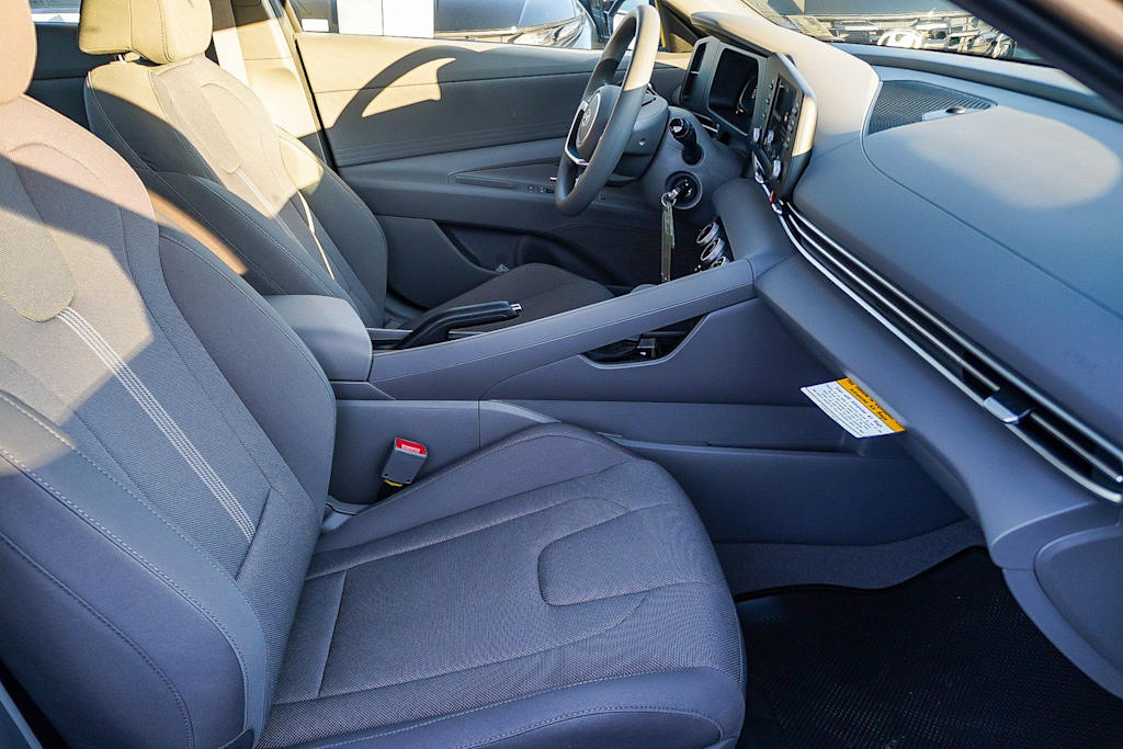 Thumbnail: 2026 Hyundai Elantra - 10