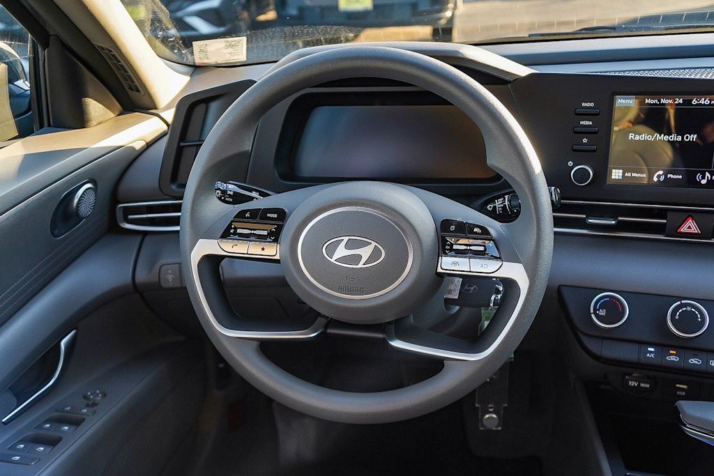 Thumbnail: 2026 Hyundai Elantra - 9