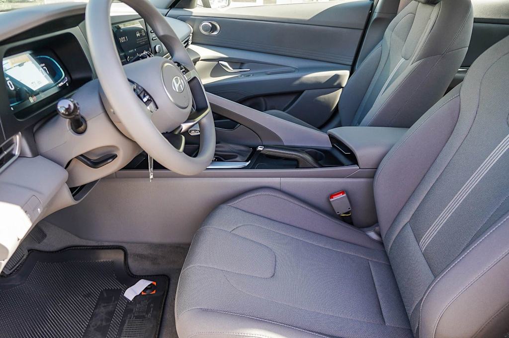 Thumbnail: 2026 Hyundai Elantra - 9
