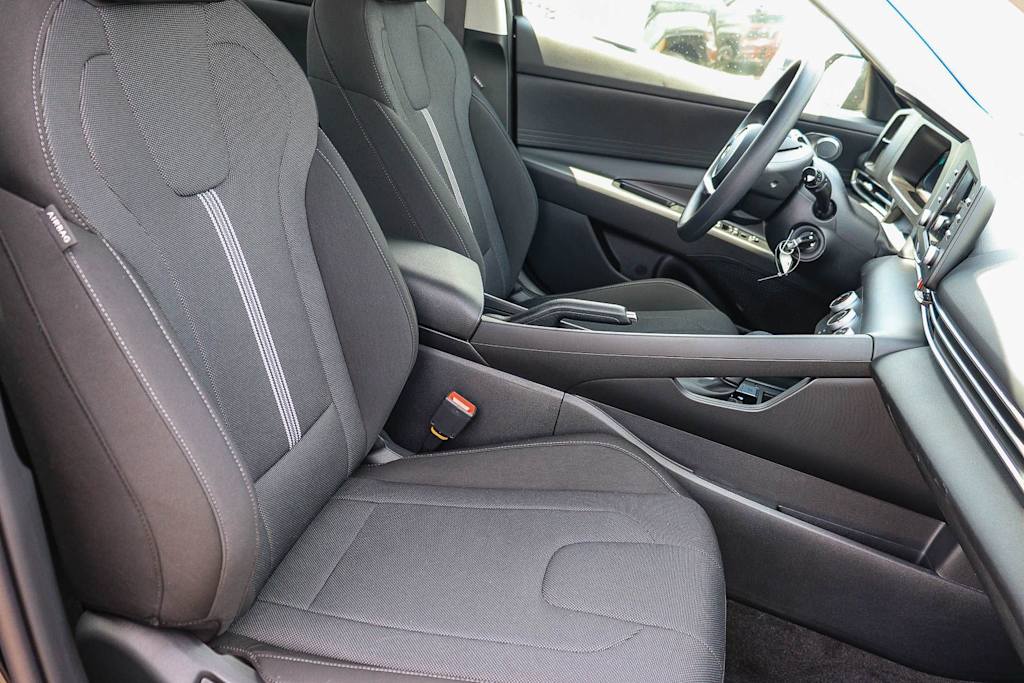 Thumbnail: 2026 Hyundai Elantra - 8