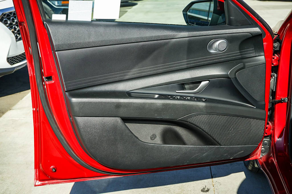 Thumbnail: 2023 Hyundai Elantra - 24