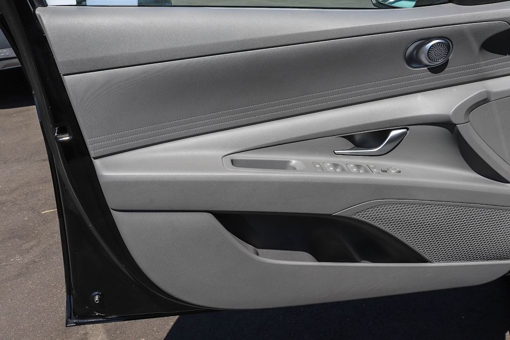 Thumbnail: 2023 Hyundai Elantra - 22