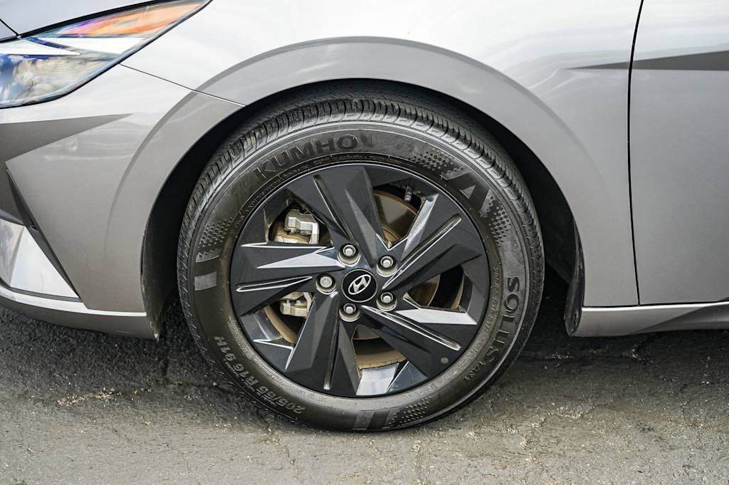Thumbnail: 2023 Hyundai Elantra - 6
