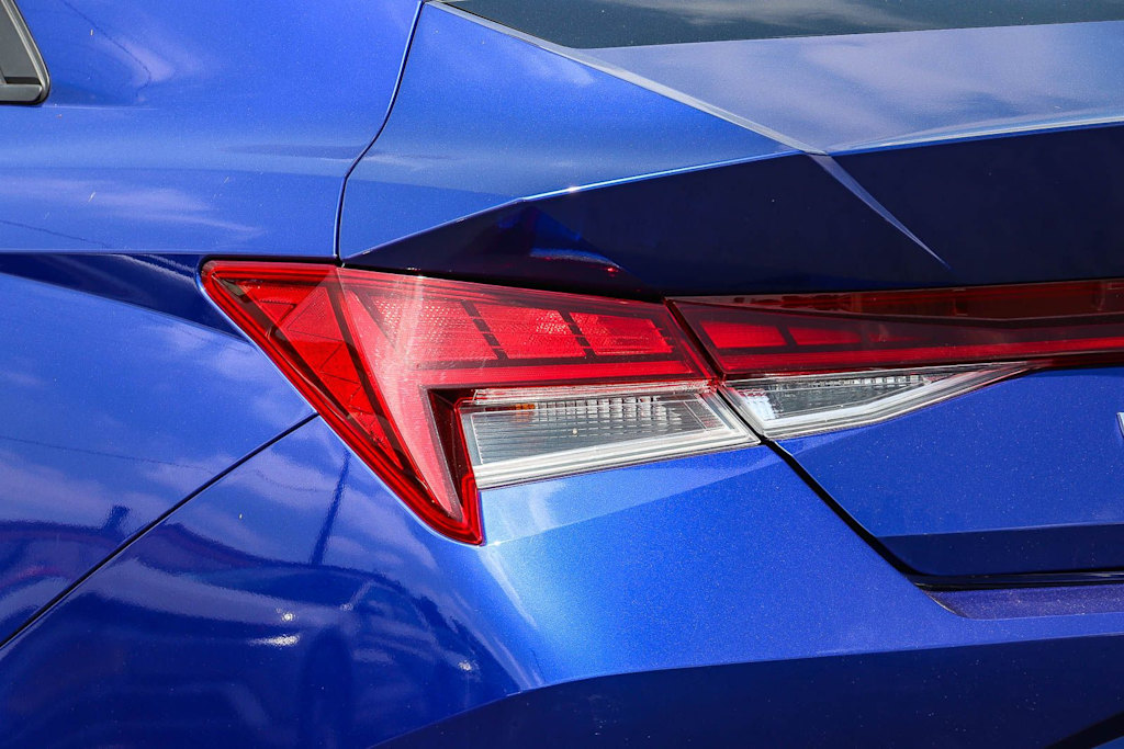 Thumbnail: 2023 Hyundai Elantra - 5