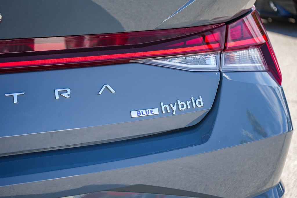 2022 Hyundai Elantra Blue 6