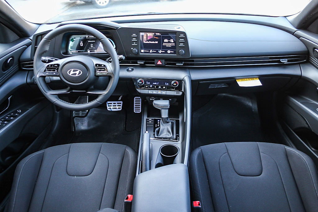 Thumbnail: 2025 Hyundai Elantra - 2