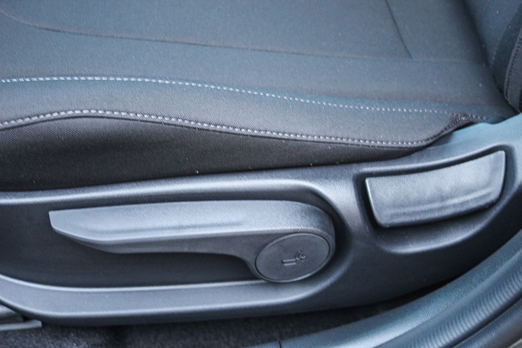 Thumbnail: 2025 Hyundai Elantra - 23