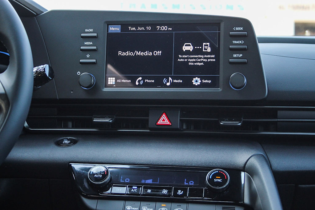 Thumbnail: 2025 Hyundai Elantra - 13