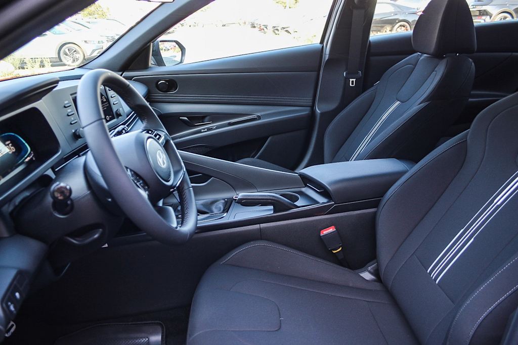 Thumbnail: 2025 Hyundai Elantra - 11