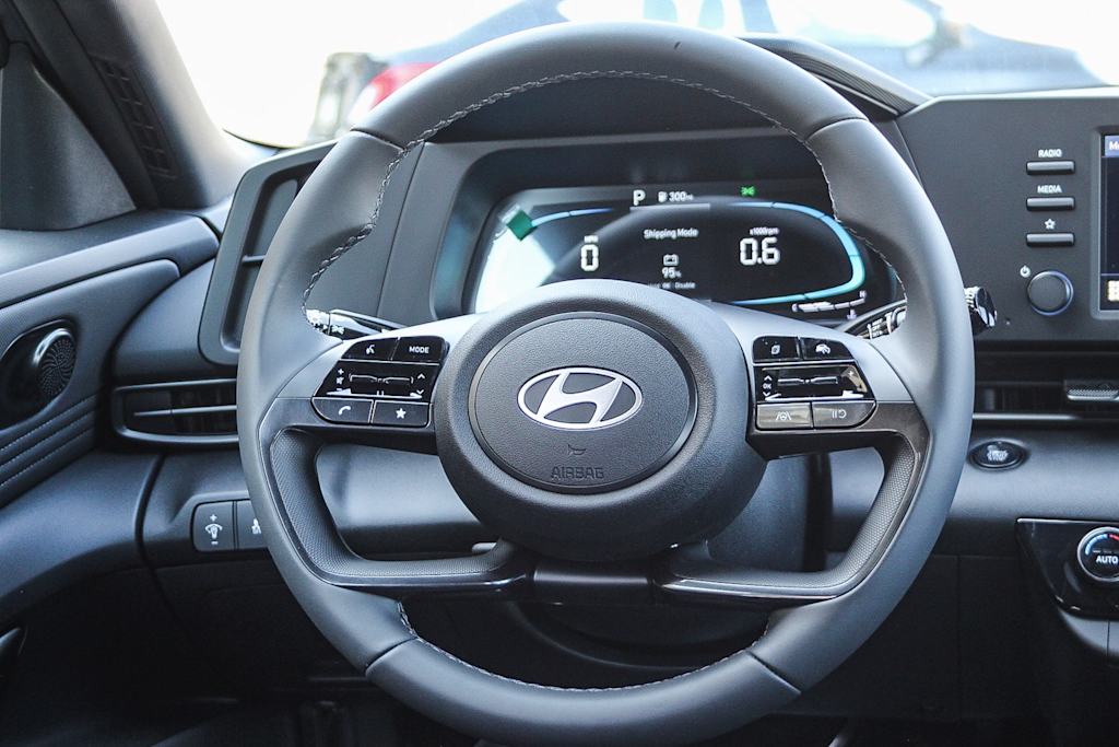 Thumbnail: 2025 Hyundai Elantra - 9