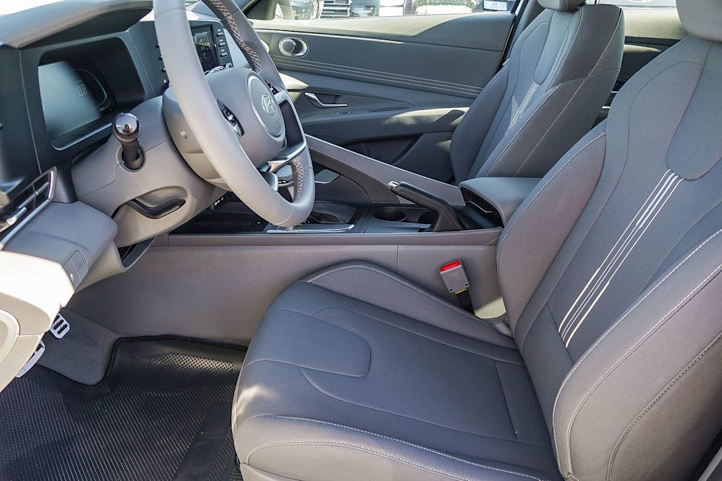 Thumbnail: 2026 Hyundai Elantra - 11